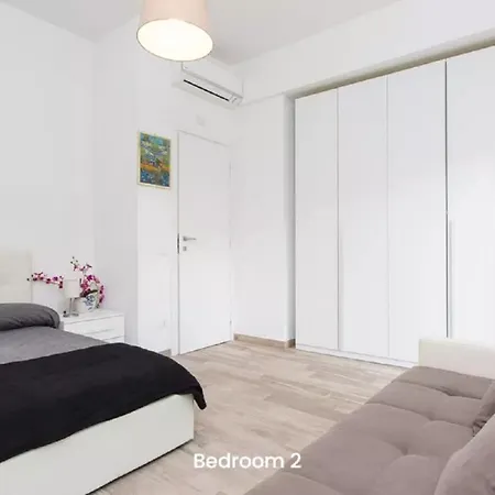 Apartment Apartment *